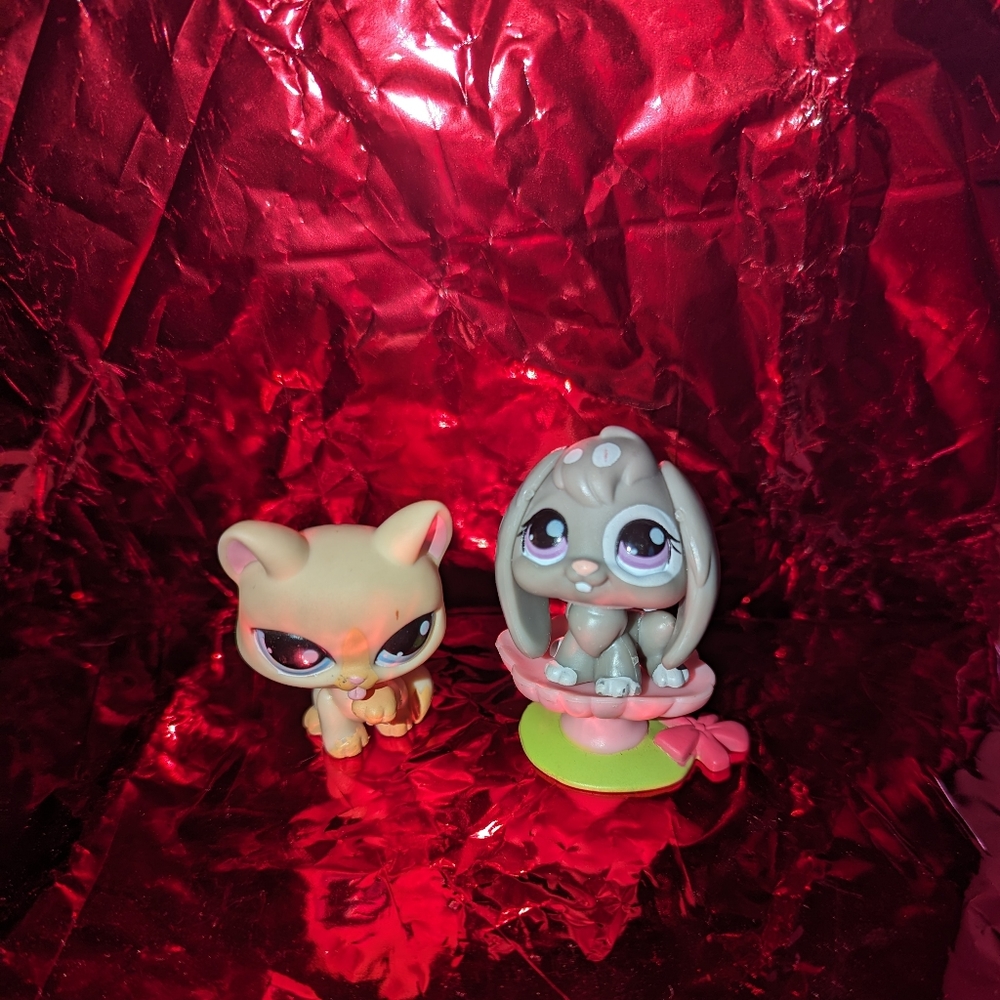 Littlest pet shop #981 & #982 authentic bunny and cat set